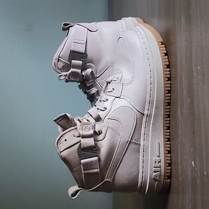 NEW Air Force 1 Utility 2.0 Sneaker Shoes DC3584-200 Fossil Stone Womens Size 8